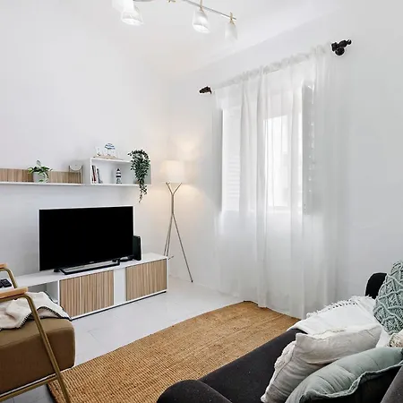 Pina House Pêra