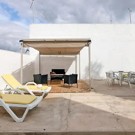 بيت للعطل Pina House